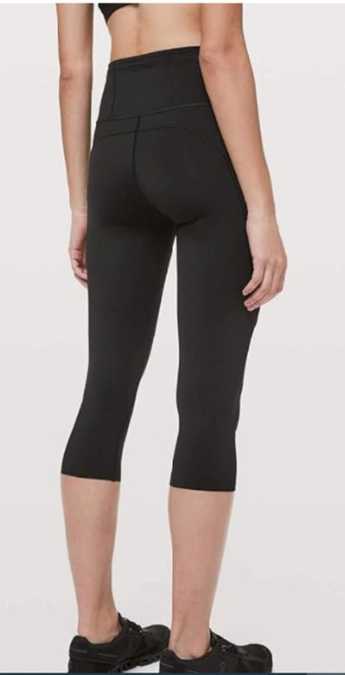 Lululemon Fast and Free Crop 19‘‘ Black 4 EUC